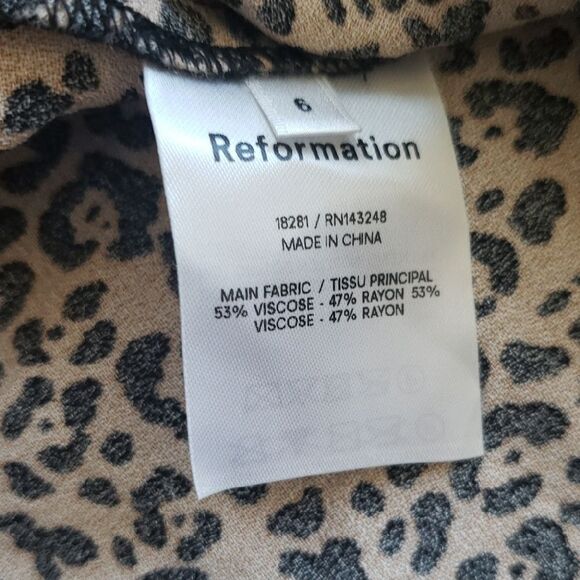 Reformation Leopard Print Chic Edgy Feminine Boho Bold Trendy Mini Skirt Size 6 - Picture 4 of 7
